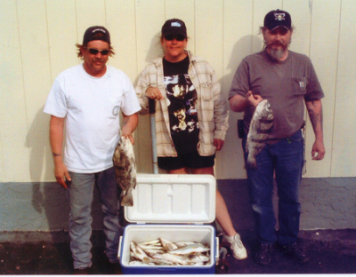 99-5_image_le_fishing4-26-2006c.png